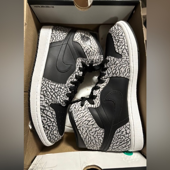 Jordan 1 Black Elephant